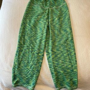 Green Dtina scrunch booty leggings